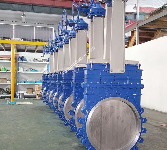 van_cong_dao_tay_quay